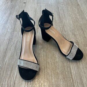 Womens Top Moda Black Rhinestone Block Heels - 6.5